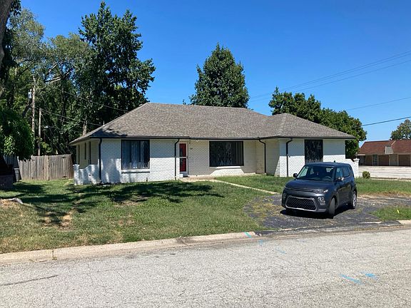3rd image of 1001 SW Azure Ave