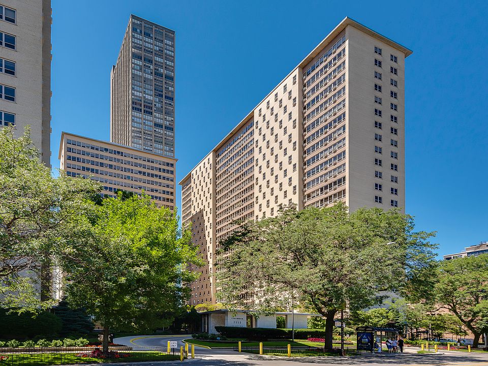 1st image of 3950 N Lake Shore Dr APT 220