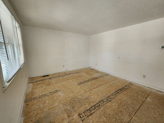 2nd image of 106-108 N Dudley Ave Floor 1