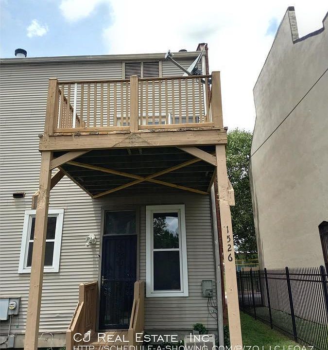 1st image of 1526 Menard St