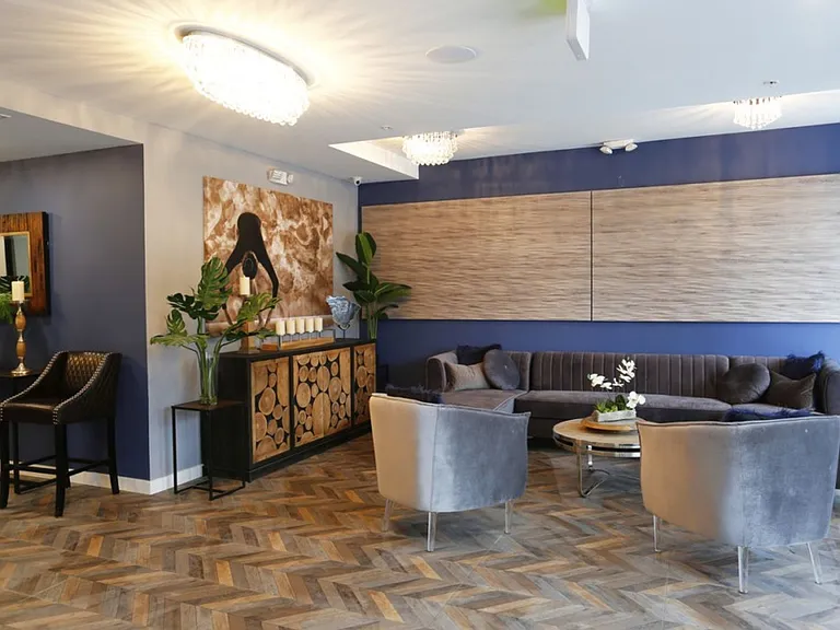 The Ivy at NOHO — Photo 24