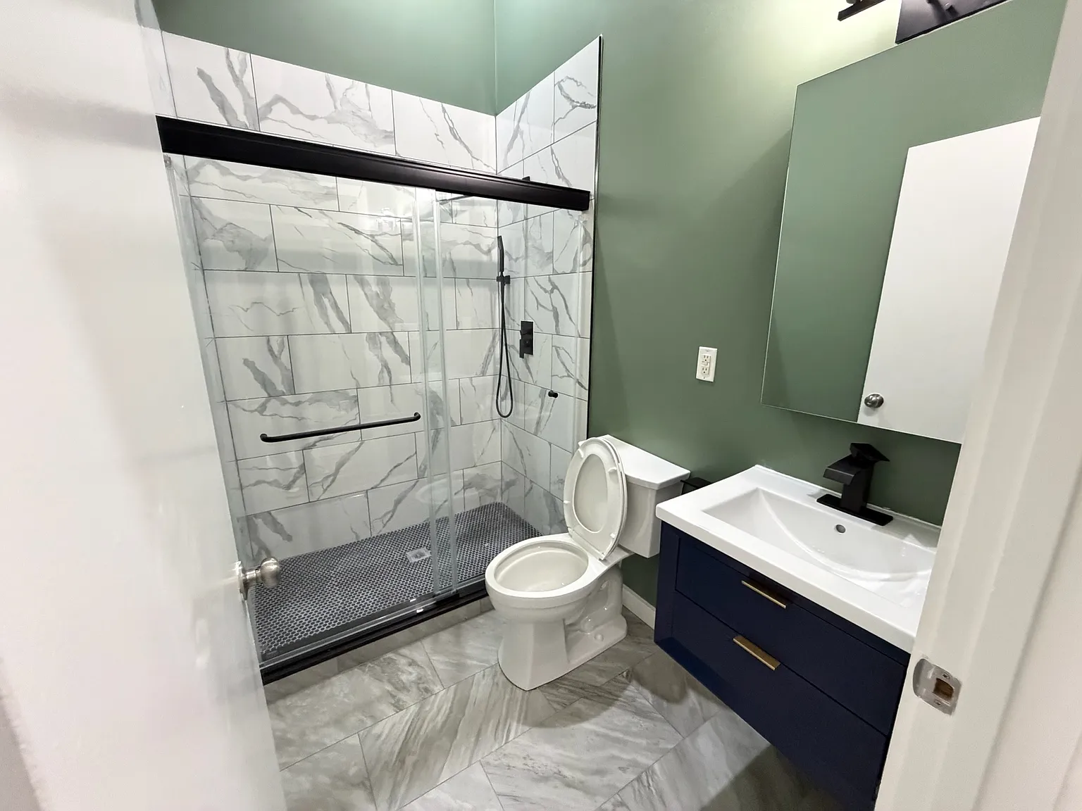 2 bed, 800 sqft, $1,449 — Photo 4