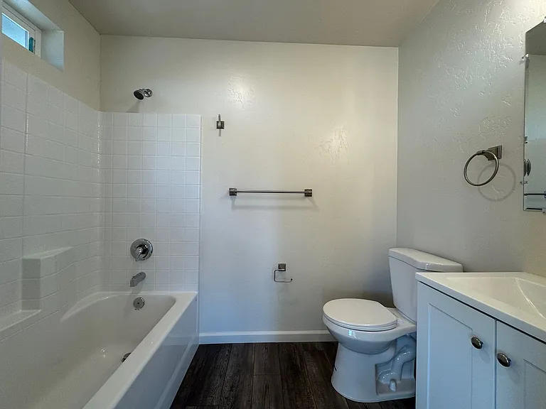 967 W Harris St — Photo 9