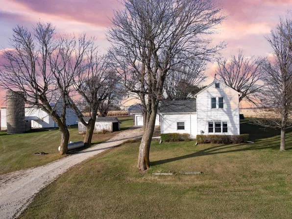 4742 Filmore Rd, Elgin, IA 52141