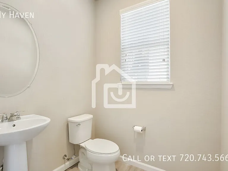 1320 Hoyt St #6 — Photo 10
