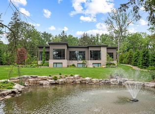 4890 Charing Cross Rd, Bloomfield Hills, MI 48304