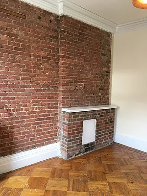 Rented by Harriet Brand, LREB | media 74