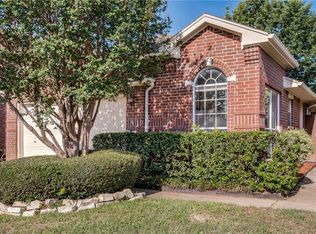 928 Azalia Dr, Lewisville, TX 75067