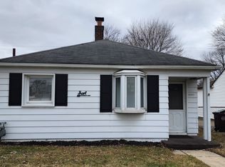13372 Helen St, Southgate, MI 48195