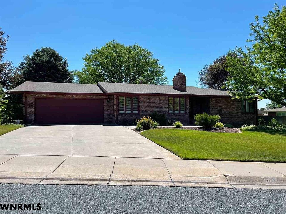 1st image of 3311 Lilac Dr