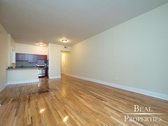 3rd image of 1425 N Dearborn St APT 2A