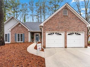 3242 Country Walk Dr, Powder Springs, GA 30127