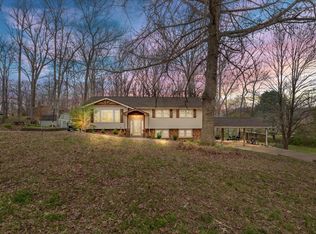 105 Clearwater Dr, Tennessee Ridge, TN 37178