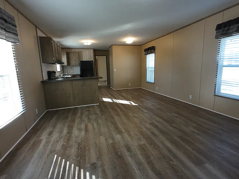 304 Reeves St #G4 — Photo 2