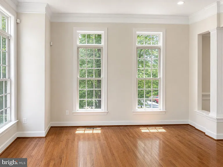 2200 N Emerson St — Photo 2