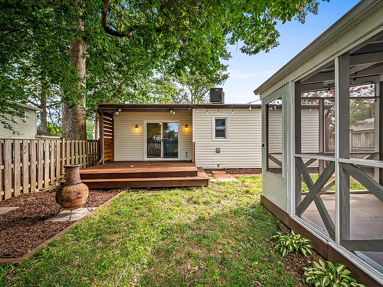 530 Highland Dr — Photo 26