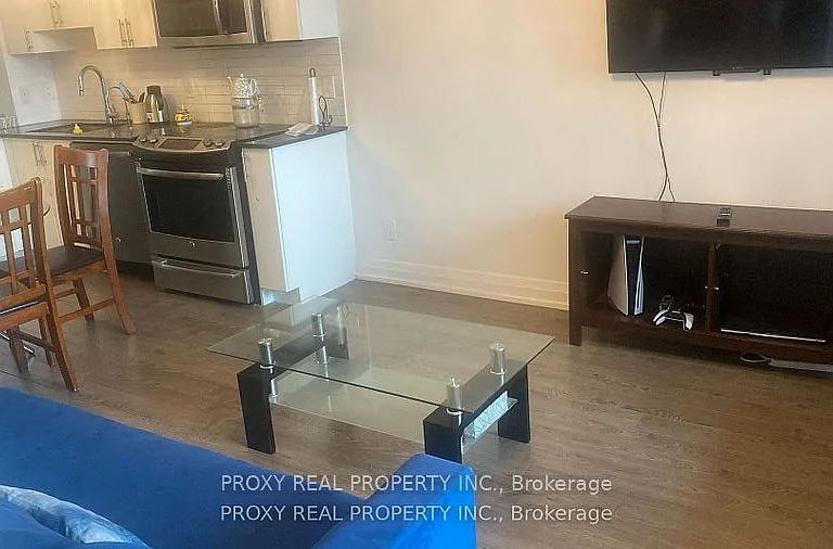 7165 Yonge St #426 — Photo 9
