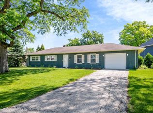 5547 S Bruner St, Hinsdale, IL 60521