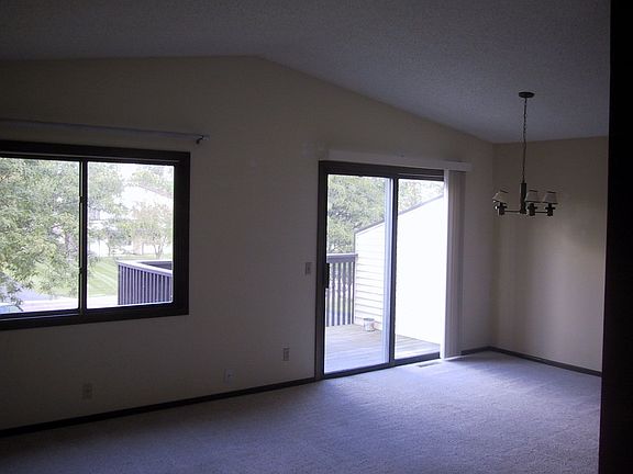 dining room going to deck