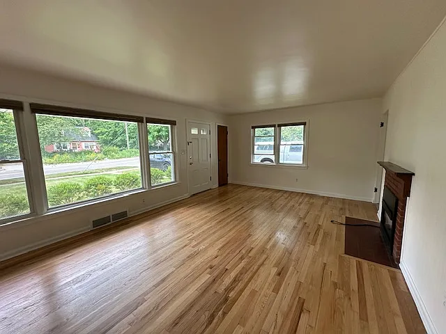 708 Barton Dr — Photo 6