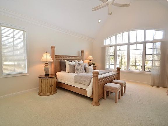 4th image of 2915 Rocky Ridge Dr