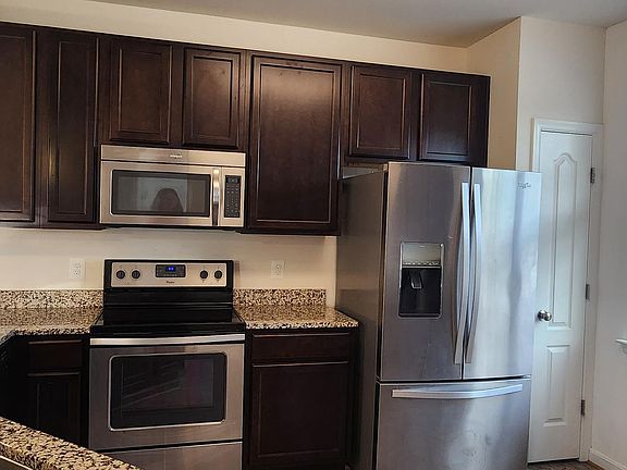 3rd image of 23530 Franklin D Roosevelt Blvd #202