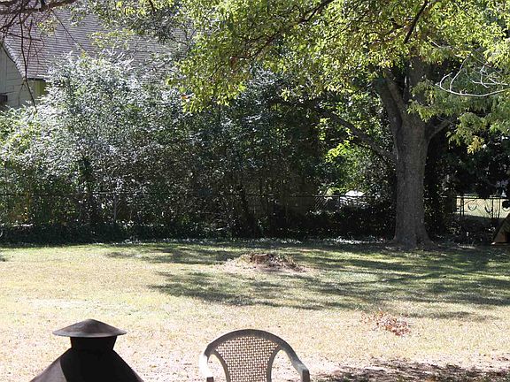 4th image of 2833 Skyland Dr
