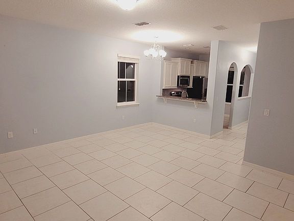 3rd image of 108 Phillip Scott Dr