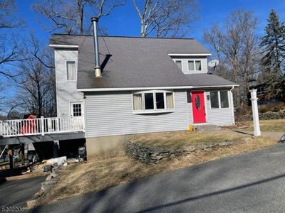 94 New York Ave, Lake Hopatcong, NJ, 07849