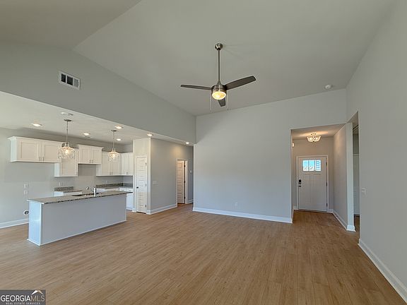 3rd image of 204 Aunt Bee Blvd