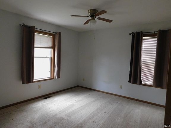 3rd image of 1103 N Forest View Dr N