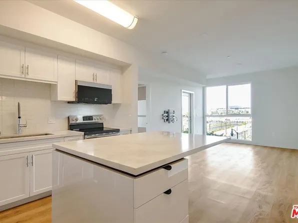 12655 Bluff Creek Dr Unit 304, Los Angeles, CA 90094