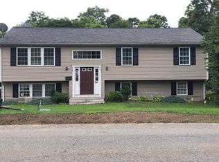 94 Everett St, Middleboro, MA 02346