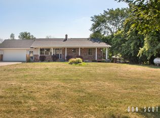 968 S Shaw Rd, Casnovia, MI 49318