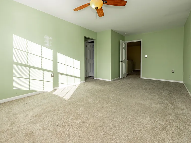 5010 Kames Sq — Photo 7