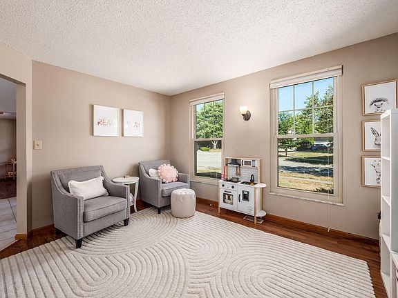 3rd image of 2581 Cowall Dr