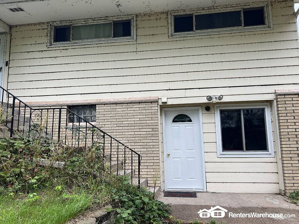 1st image of 21619 Viking Blvd NE