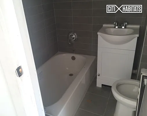 Rented by Citi Habitats | media 18