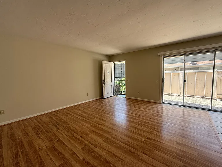 763 Timber Cove Way — Photo 4