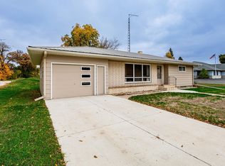 7 Main St, Lisbon, ND 58054