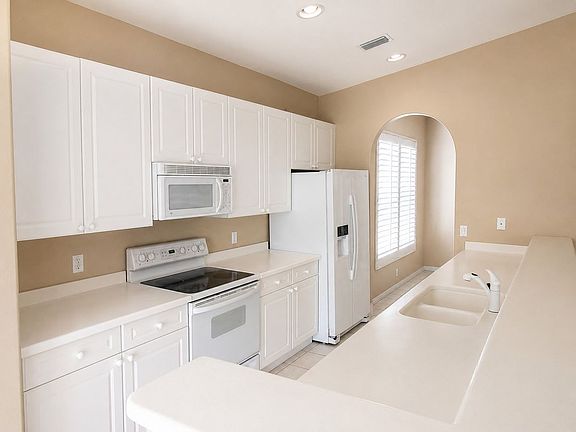 2nd image of 1993 Crestview Way APT 131
