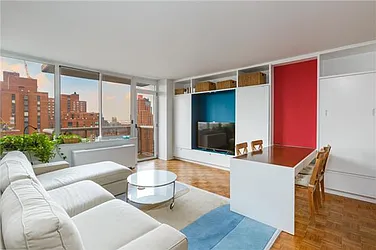 Rented by R New York