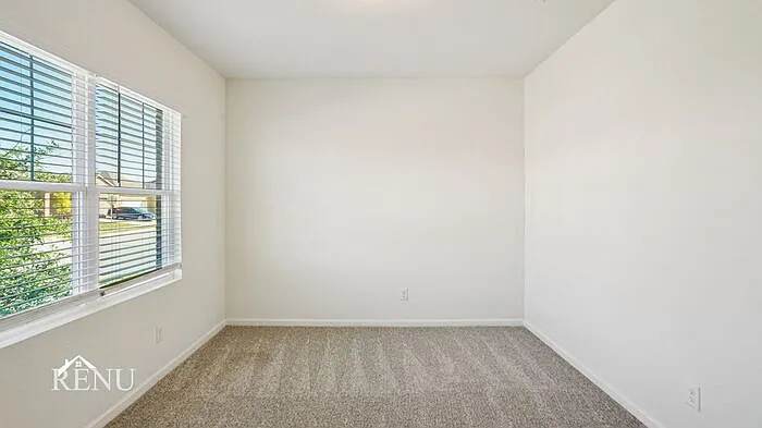 545 London Dr #545LD — Photo 19