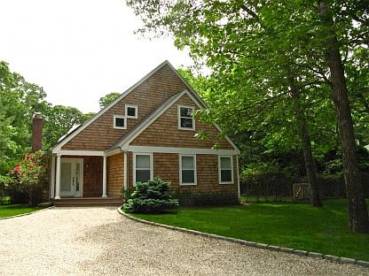 1st image of 11 Monument Ln