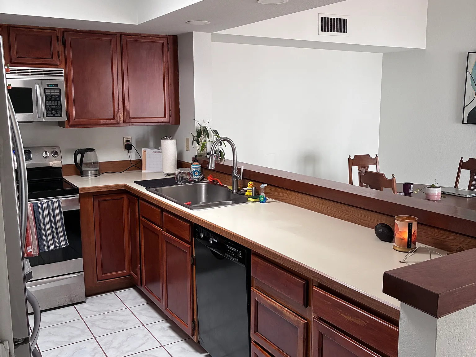 3 bed, 1452 sqft, $1,800 — Photo 2