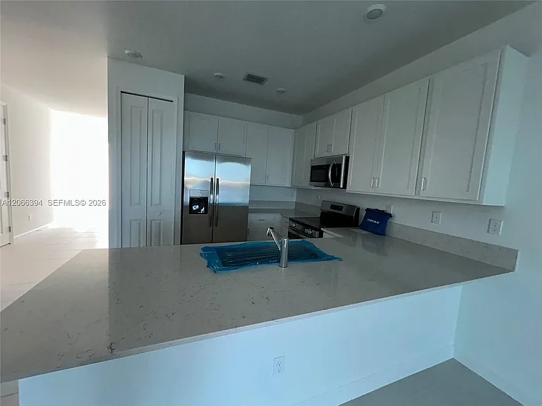 6412 Seabright Ter — Photo 3