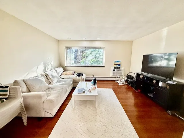 260 Mount Auburn St #1E