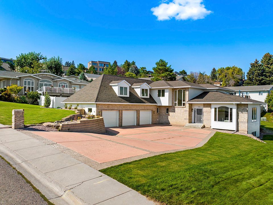 1st image of 1905 Centennial Dr