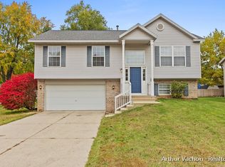 1441 Manorwood Dr SE, Kentwood, MI 49508
