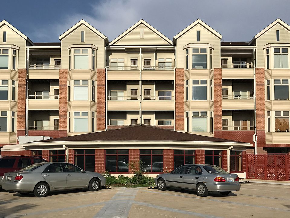 1st image of 301 Harbour Town Dr Unit 427